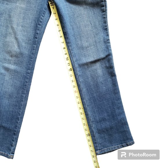 St John Bay Womens Petite Medium Wash Mid Rise Embroidered Denim Jeans Size 6P - Picture 8 of 8